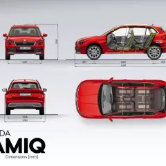 Vue 3D du Skoda Kamiq rouge, montrant ses dimensions extérieures et intérieures. Le véhicule est vu de face, de côté, de dos et de dessus.