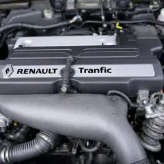 Moteur Renault Trafic 1.6 dCi 120, symbole de fiabilité et de performance pour vos trajets.