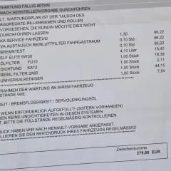 Relevé d'entretien pour une Dacia Sandero essence : changement de filtre à air, test des freins, huile moteur, filtre à huile, etc.