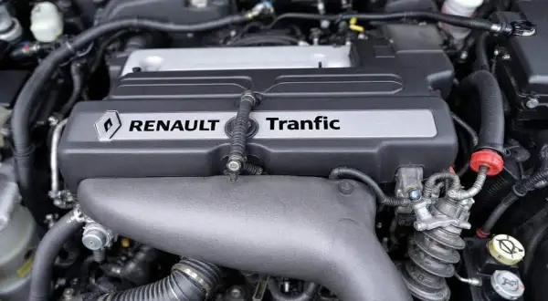 Moteur Renault Trafic 1.6 dCi 120, symbole de fiabilité et de performance pour vos trajets.