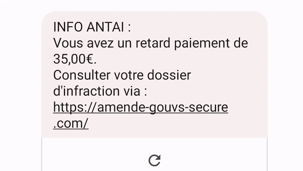 Message d'alerte ANTAI signalant un retard de paiement de 35€ pour une infraction. Attention, il s'agit d'un faux avis de contravention stationnement.